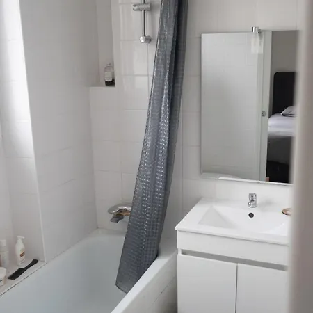 Apartment T2 39m2 Bright At Nation